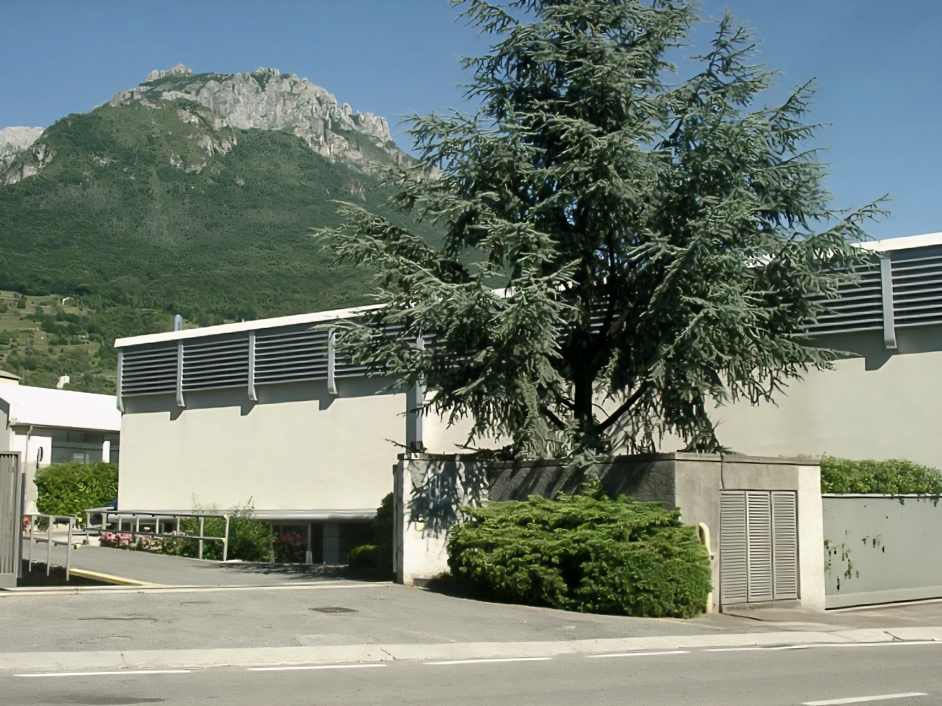 CEMB Training Center - 0