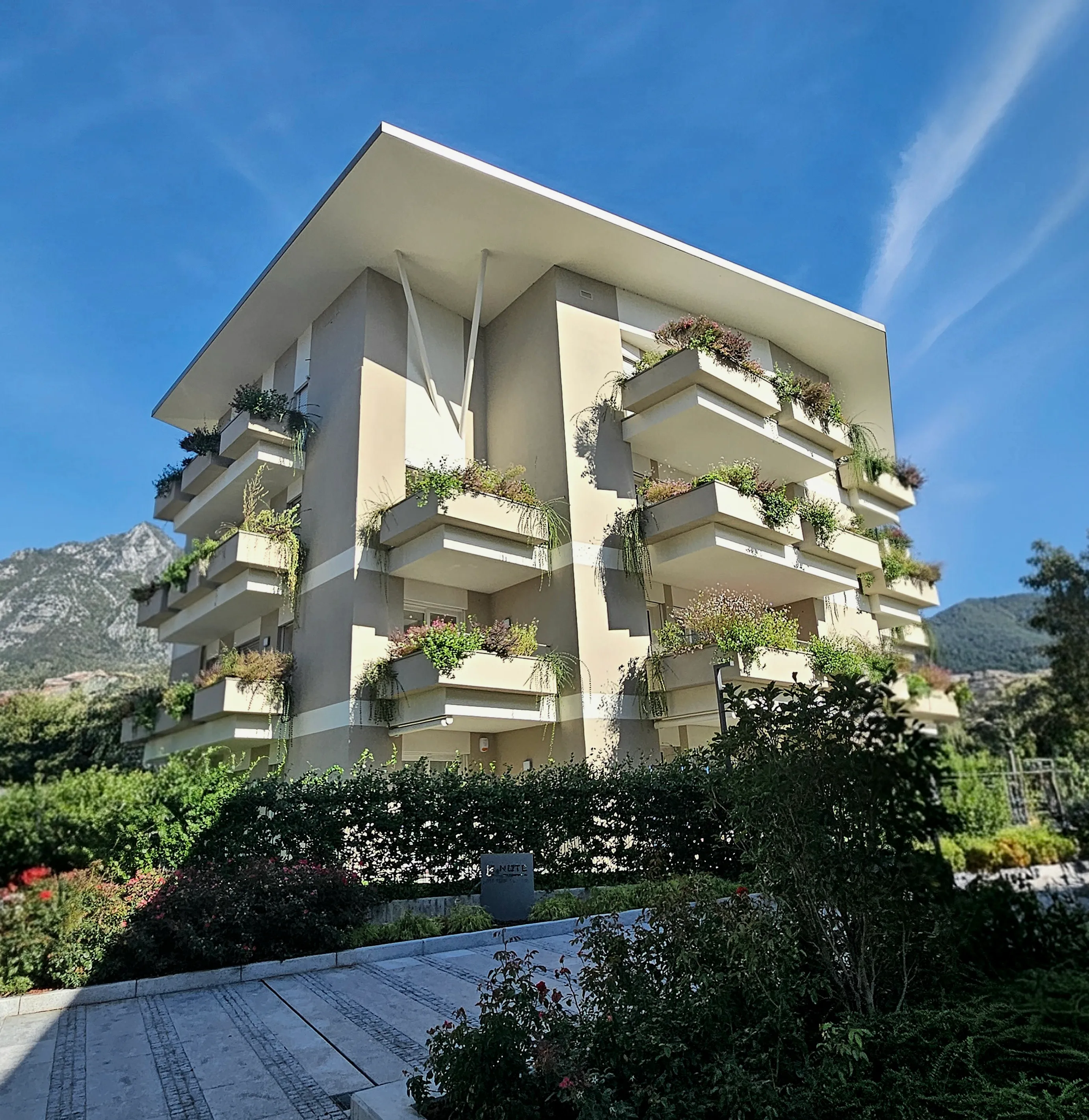 Residenze e uffici pubblici a Lecco - 9