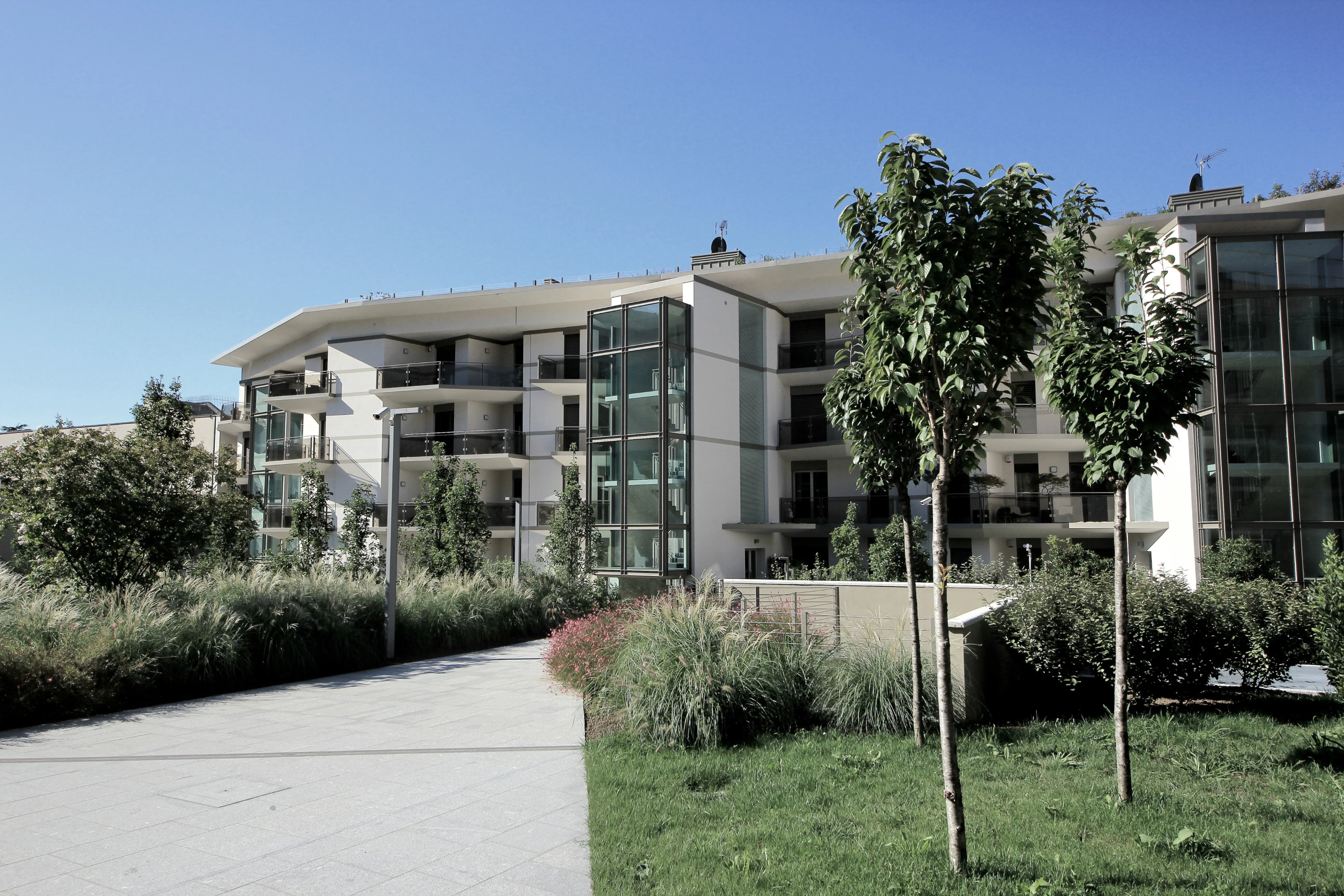 Slide 5 - Environmental redevelopment – New houses and services in Lecco